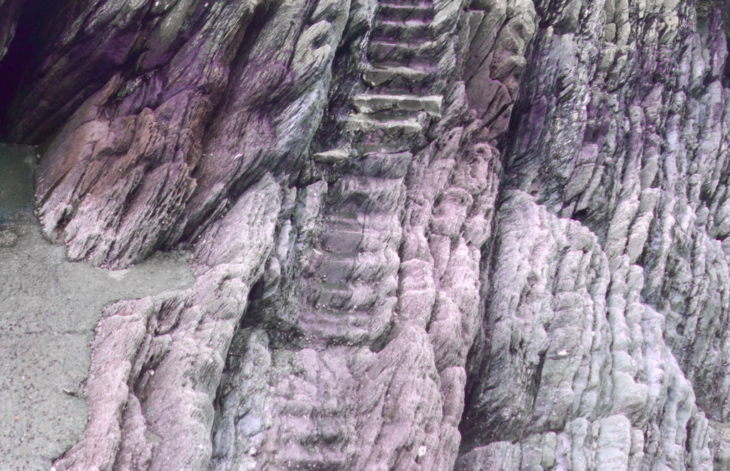 MAUVE STAIRCASE